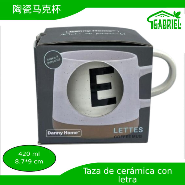 Taza de Cerámica con Diseño de Letra E 8.7x9 cm 420 ml