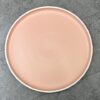 Plato Llano de Porcelana Rosa con Borde Blanco – 21 x 2 cm