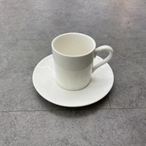 Taza de Porcelana con Platillo 90 ml (5x6cm) – Set Elegante para Café o Té