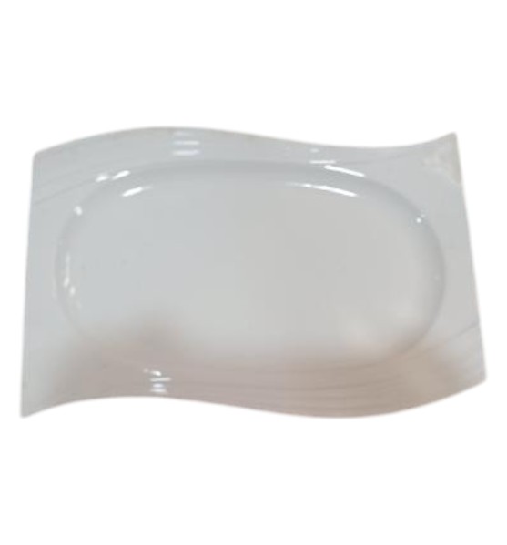 Plato de Cerámica Blanco Rectangular con Bordes Ondulados