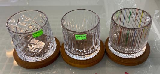 Vaso giratorio decorativo con diseño diamante