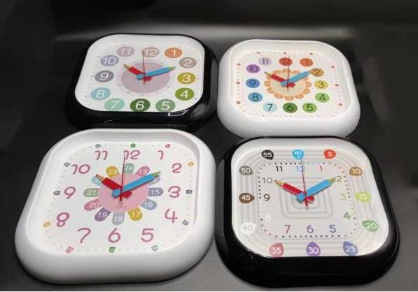 Reloj de pared cuadrado XH-738CZ