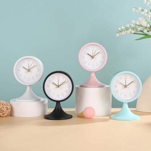 Despertador con diseño de trofeo CZJ-8836-2 de 8,5 cm