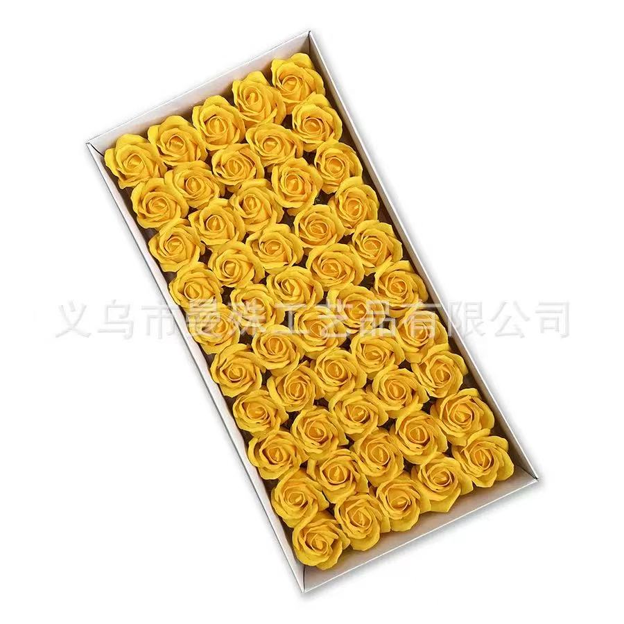 Rosa decorativa de 3 capas color amarillo oscuro