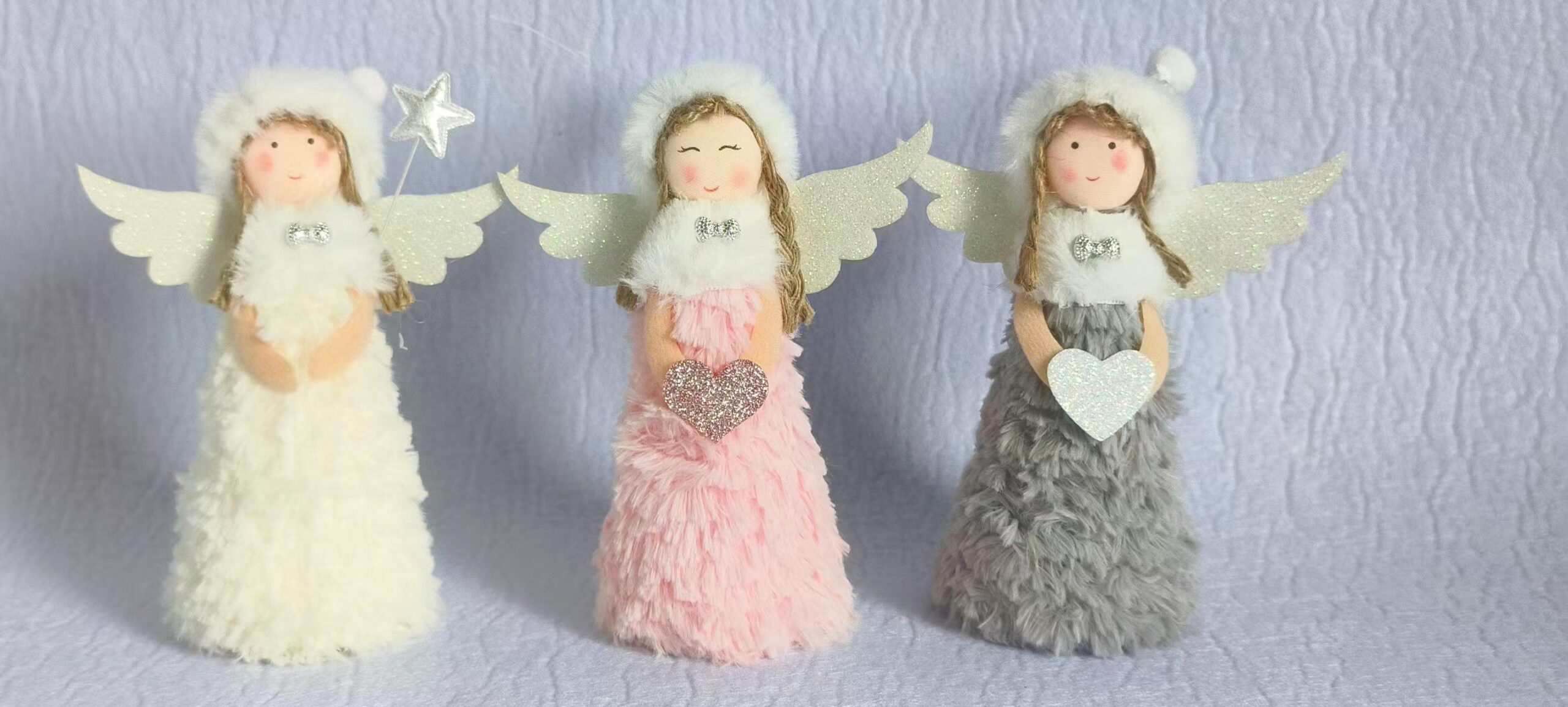 Ángel navideño de pie HB252050, 18 x 15 cm
