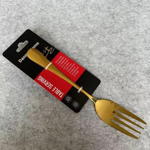 Tenedor para carne de acero inoxidable con acabado dorado