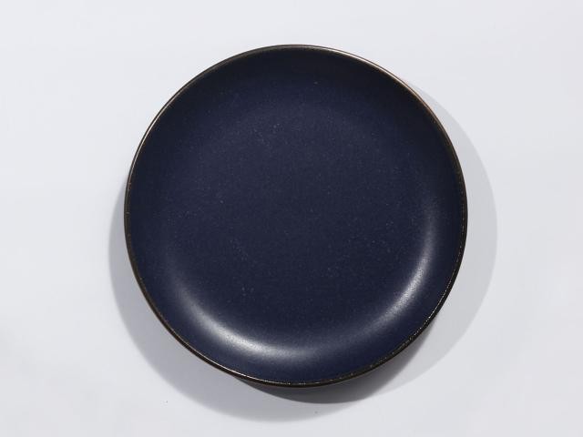Plato de fondo de porcelana con diseño azul moteado de 26 x 26 x 3,5 cm