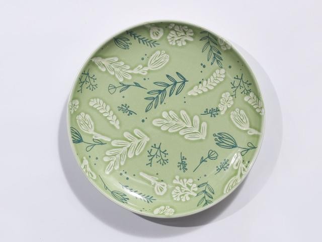 Plato de postre de porcelana con hojas decorativas de 22 x 3 cm
