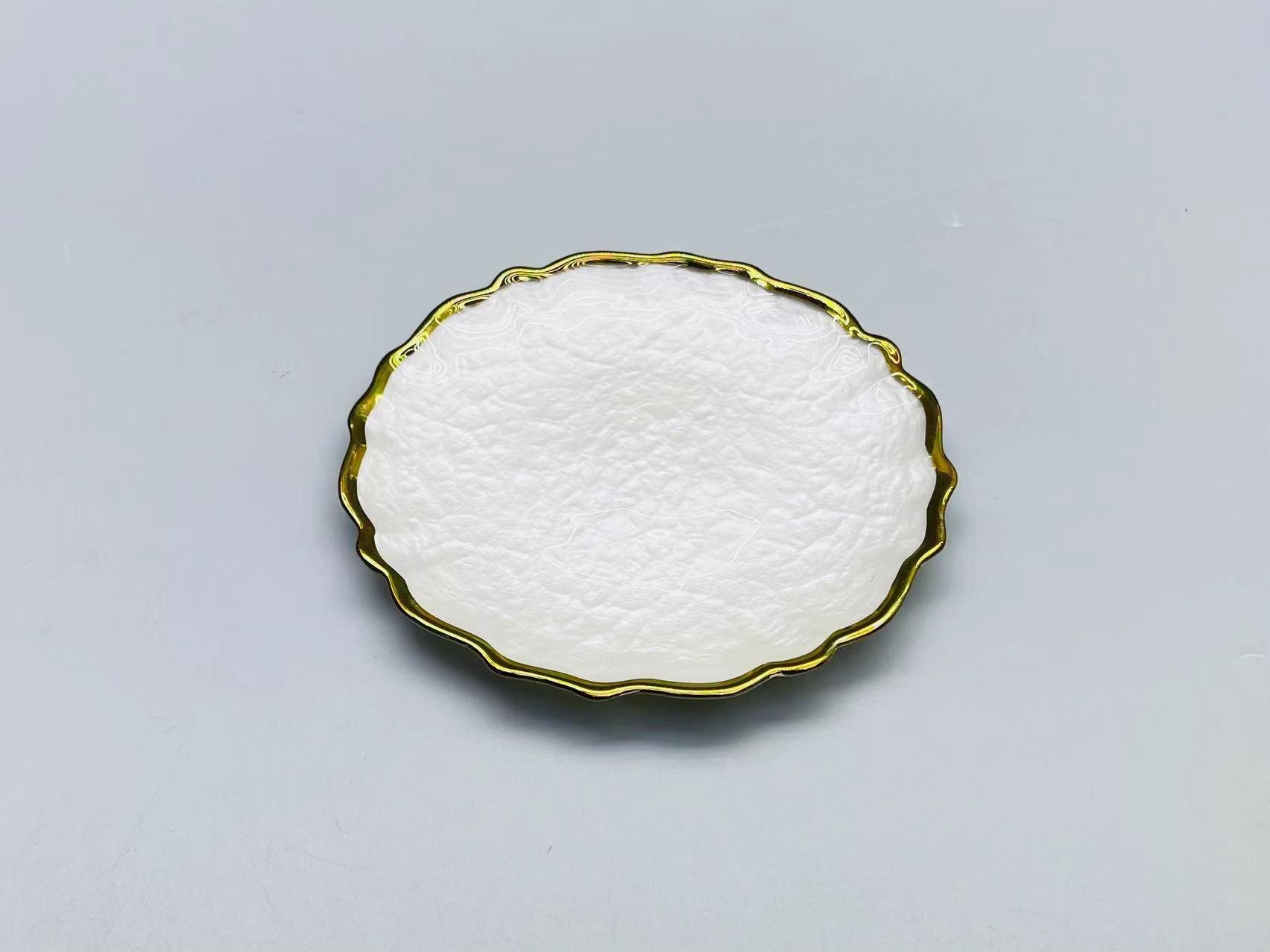Plato de postre de vidrio con borde ondulado dorado de 21 x 2 cm
